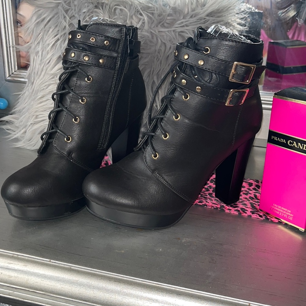Comfortable shot boot 👢